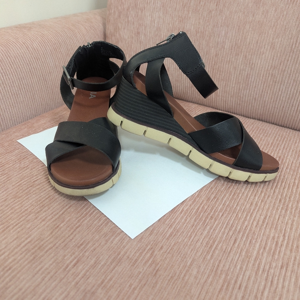 MIA Black Strappy Sandals